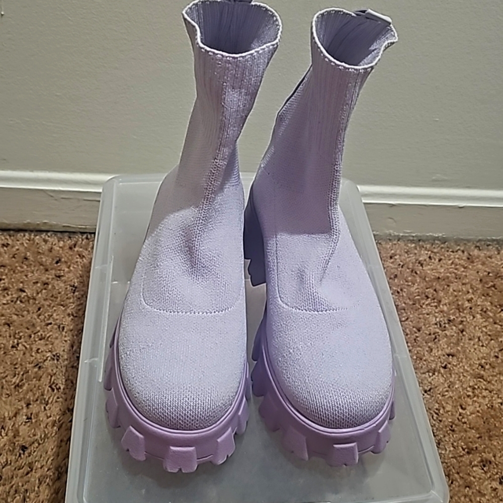 Lilac/Violet "EGO" Brand stretch boots, Women's size 8